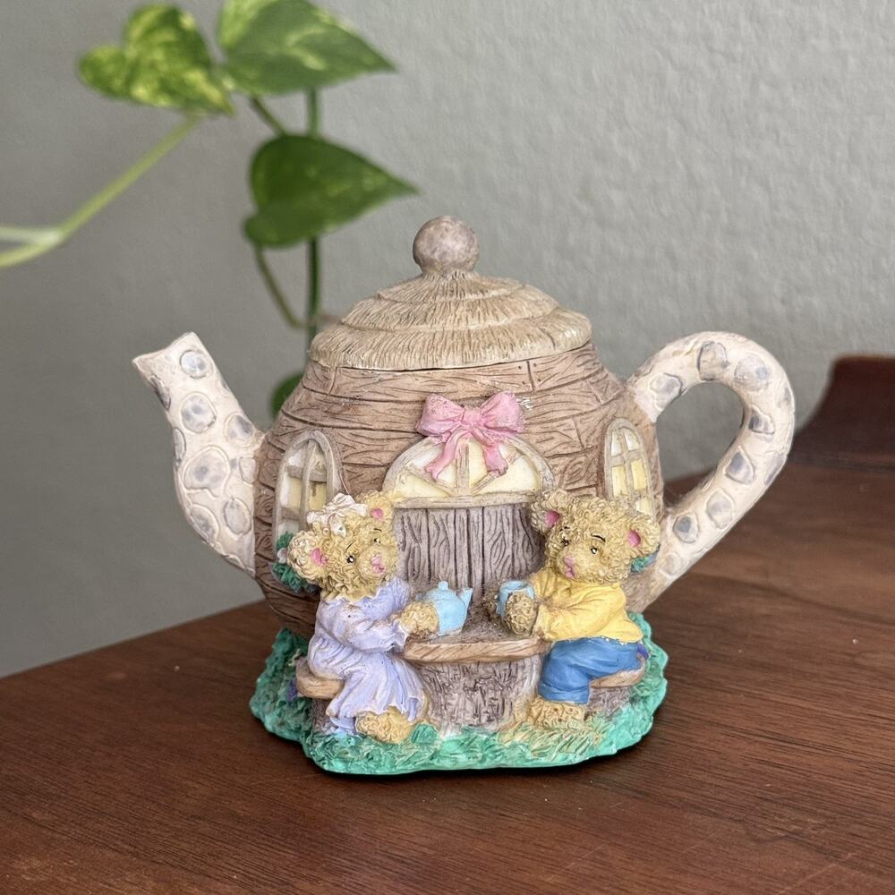 Novelty Bear Cottage Ceramic Teapot Painted Lid Animals Theme Collectible
